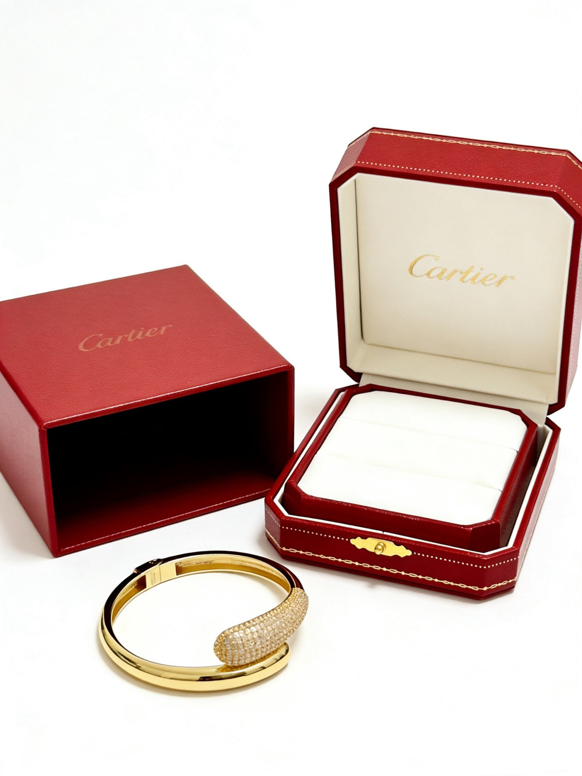 Sculptural Statement Bracelet in Gold-Tone – Design 140 detail view
