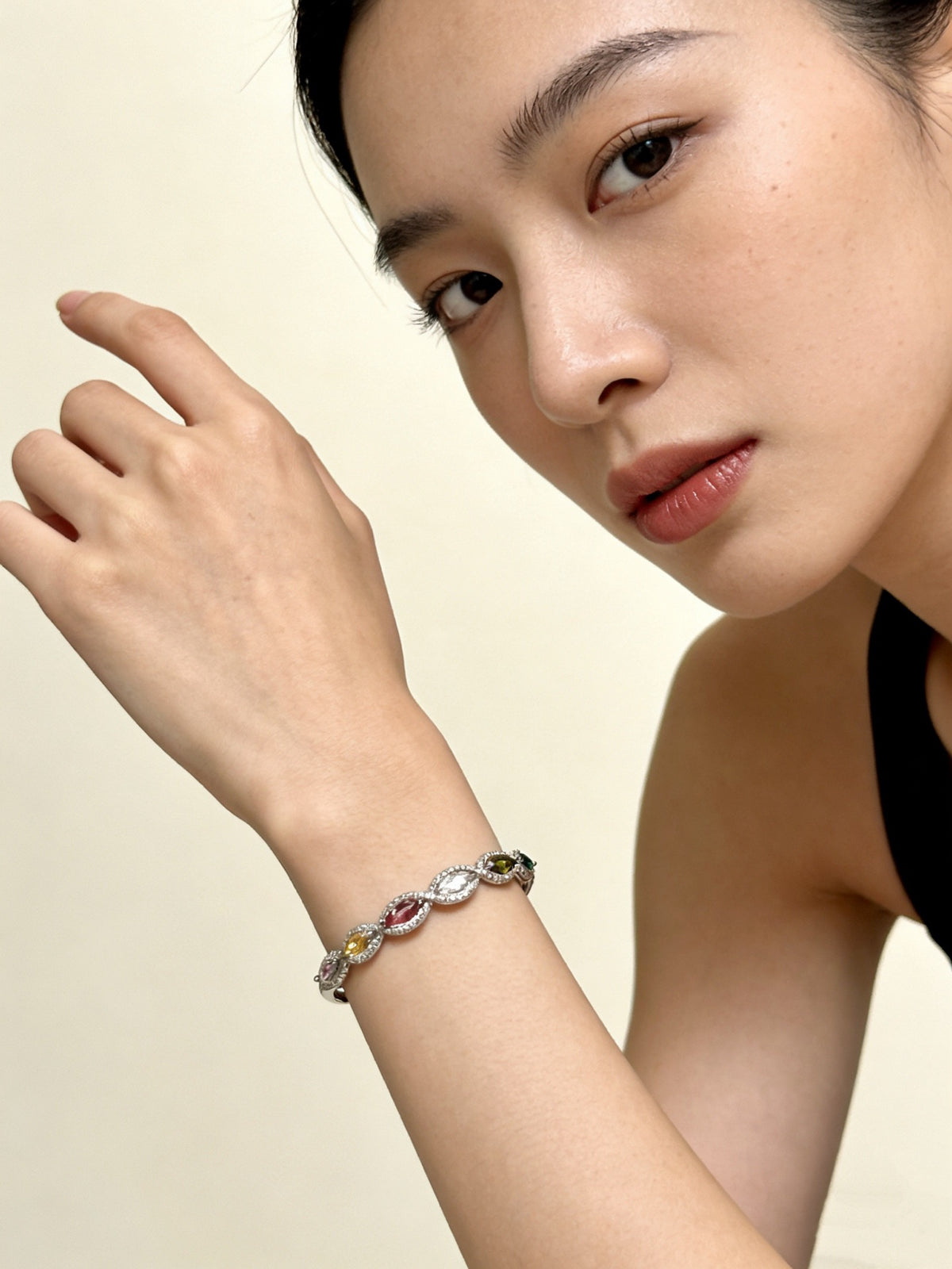 Sculptural Statement Bracelet in Gold-Tone – Design 139 detail view