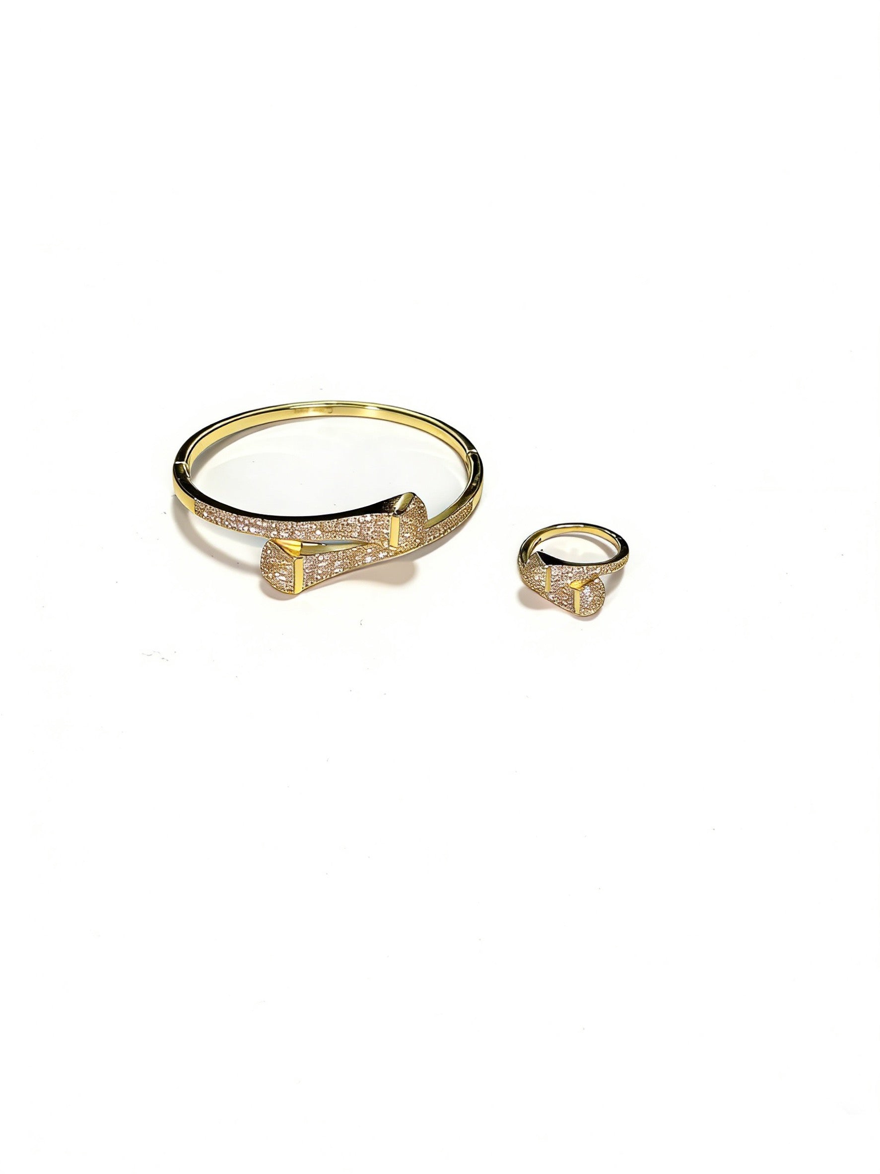 Sculptural Statement Bracelet in Gold-Tone – Design 195 front view
