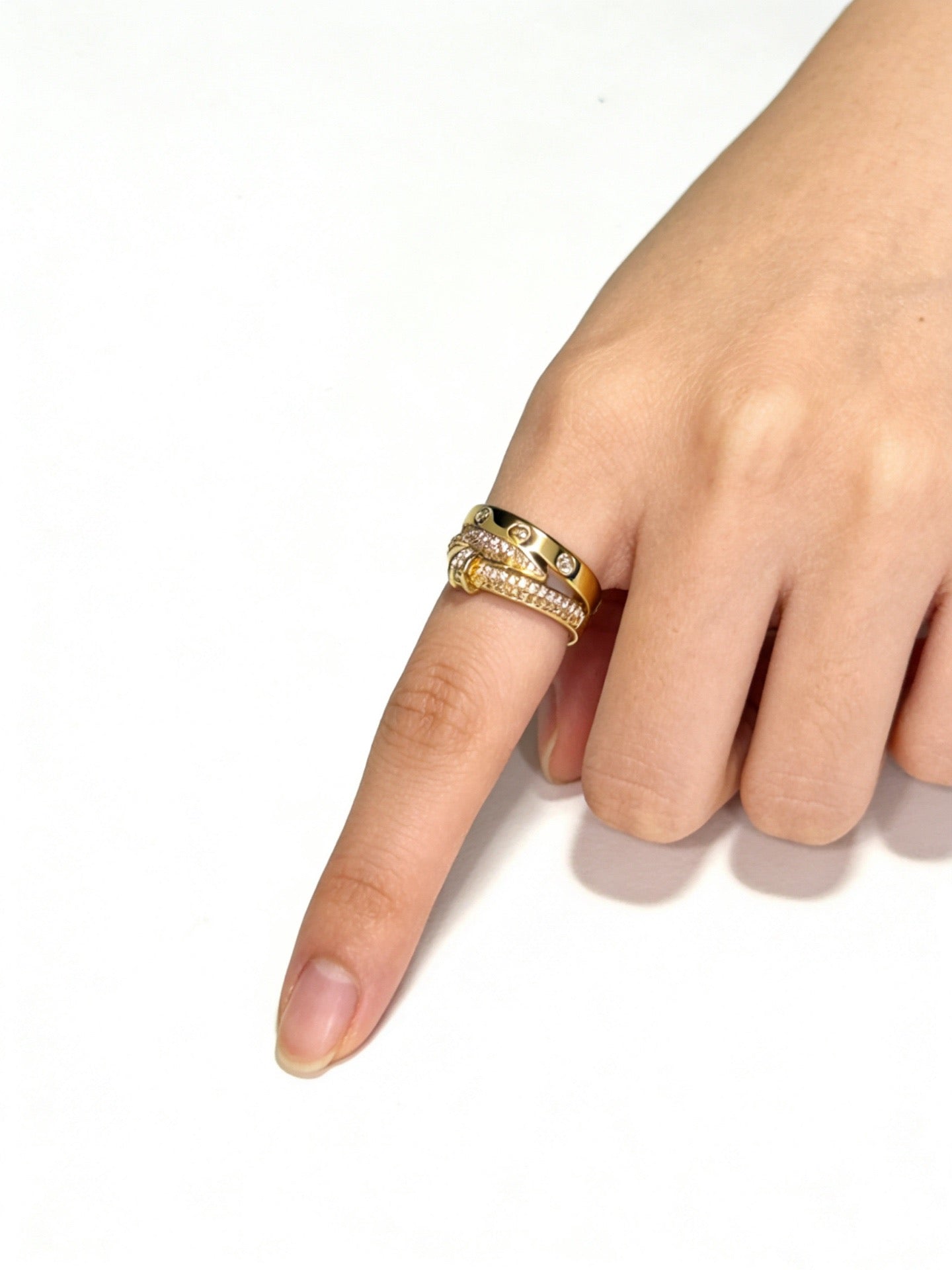 Sculptural Statement Ring in Gold-Tone – Design 17 close-up detail