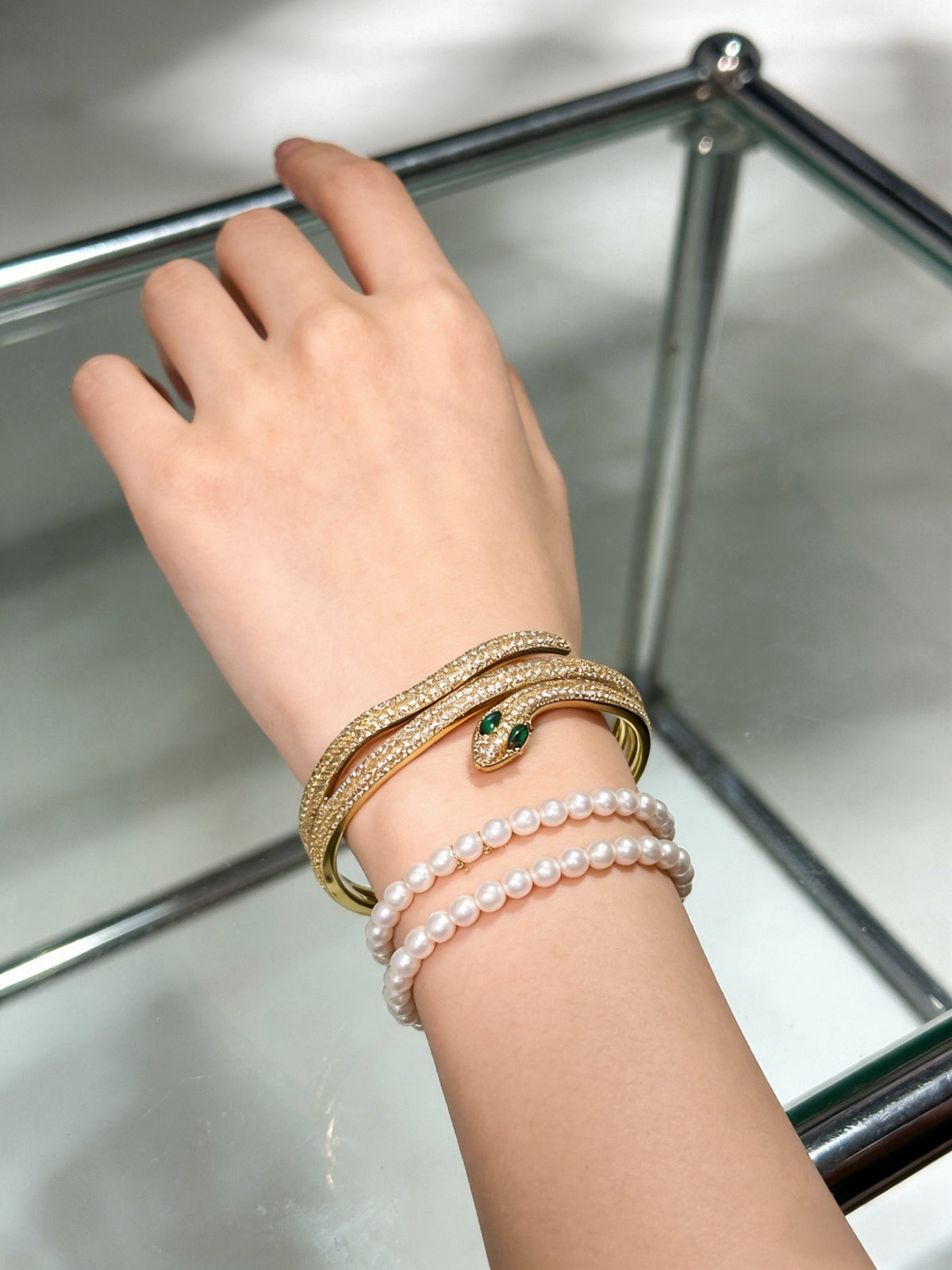 Sculptural Statement Bracelet in Gold-Tone – Design 138 close-up detail