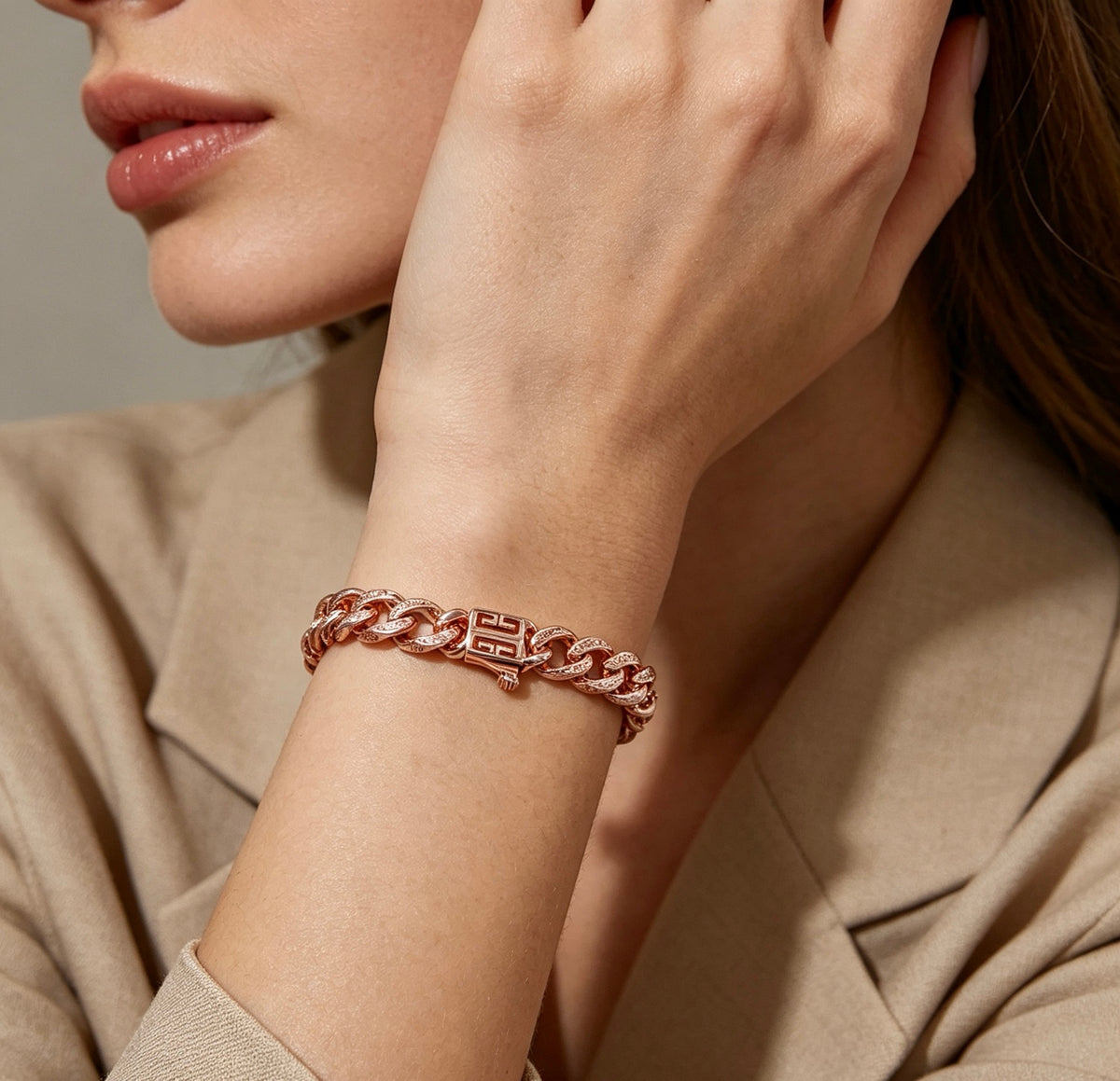 4G Emblem Emblem Bracelet – Design 12 detail view
