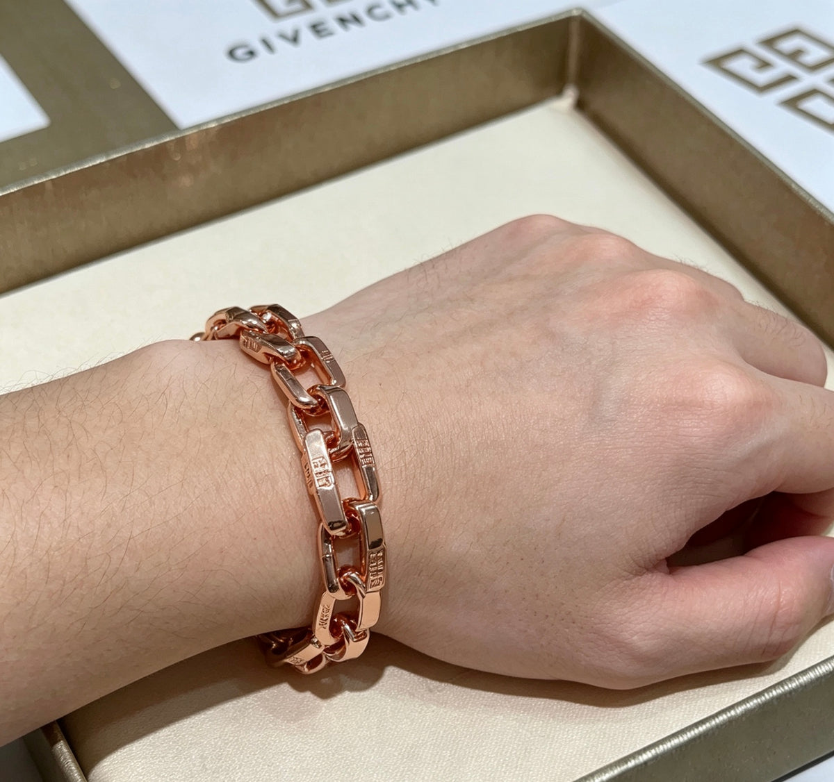 4G Emblem Emblem Bracelet – Design 04 front view