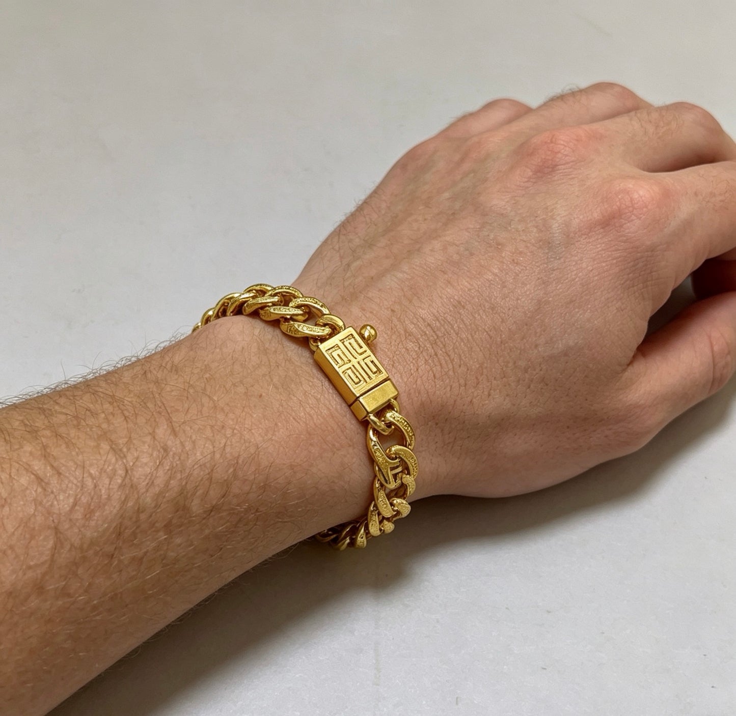 4G Emblem Emblem Bracelet – Design 02 front view