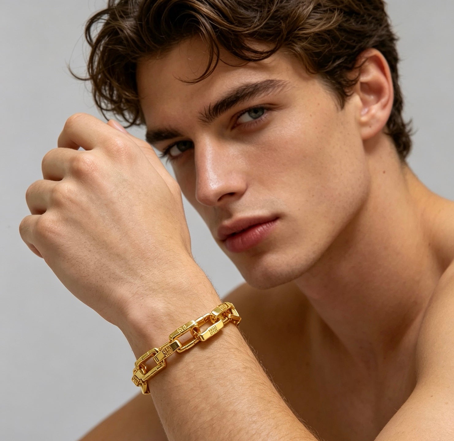 4G Emblem Emblem Bracelet – Design 01 detail view