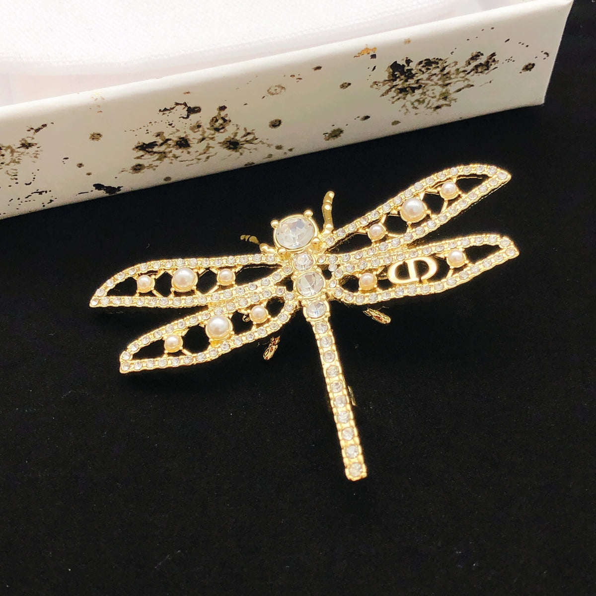 Sculptural Brooch Pin in Polished Metal-Tone – Design 018 main product view