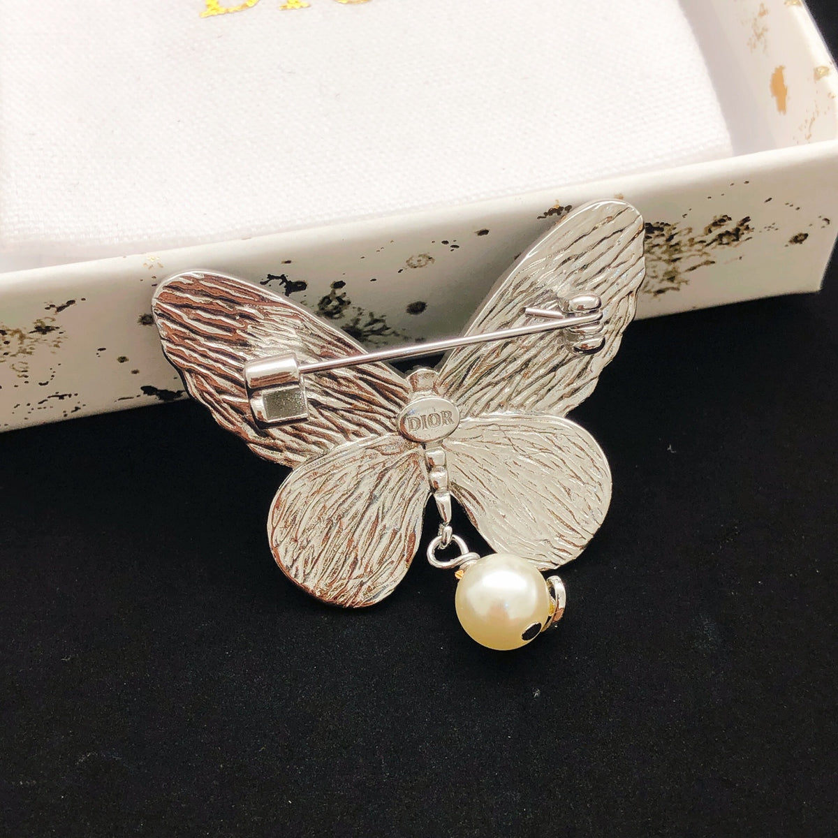 Bow & Butterfly Motif Brooch Pin in Polished Metal-Tone – Design 002 front view