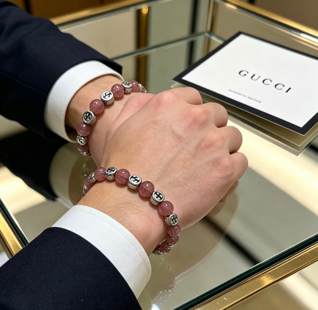 Double-G Emblem Beaded Bracelet in Polished Metal-Tone – Agate Detail – Design 024 detail view