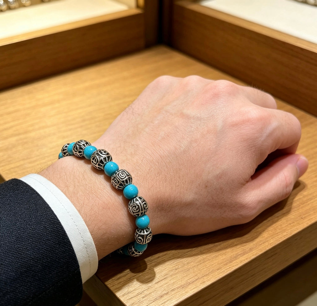 Double-G Emblem Beaded Bracelet in Polished Metal-Tone – Agate Detail – Design 023 detail view