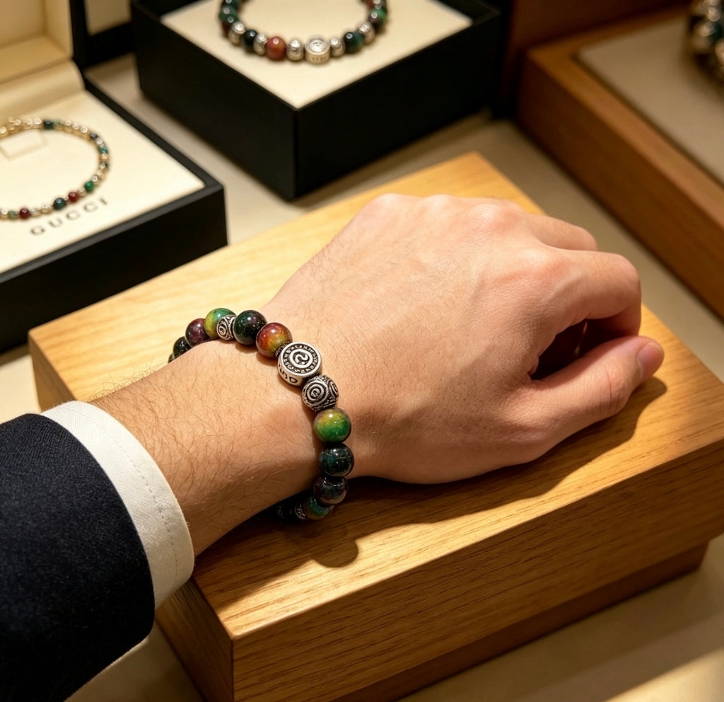 Double-G Emblem Beaded Bracelet in Polished Metal-Tone – Agate Detail – Design 011 detail view