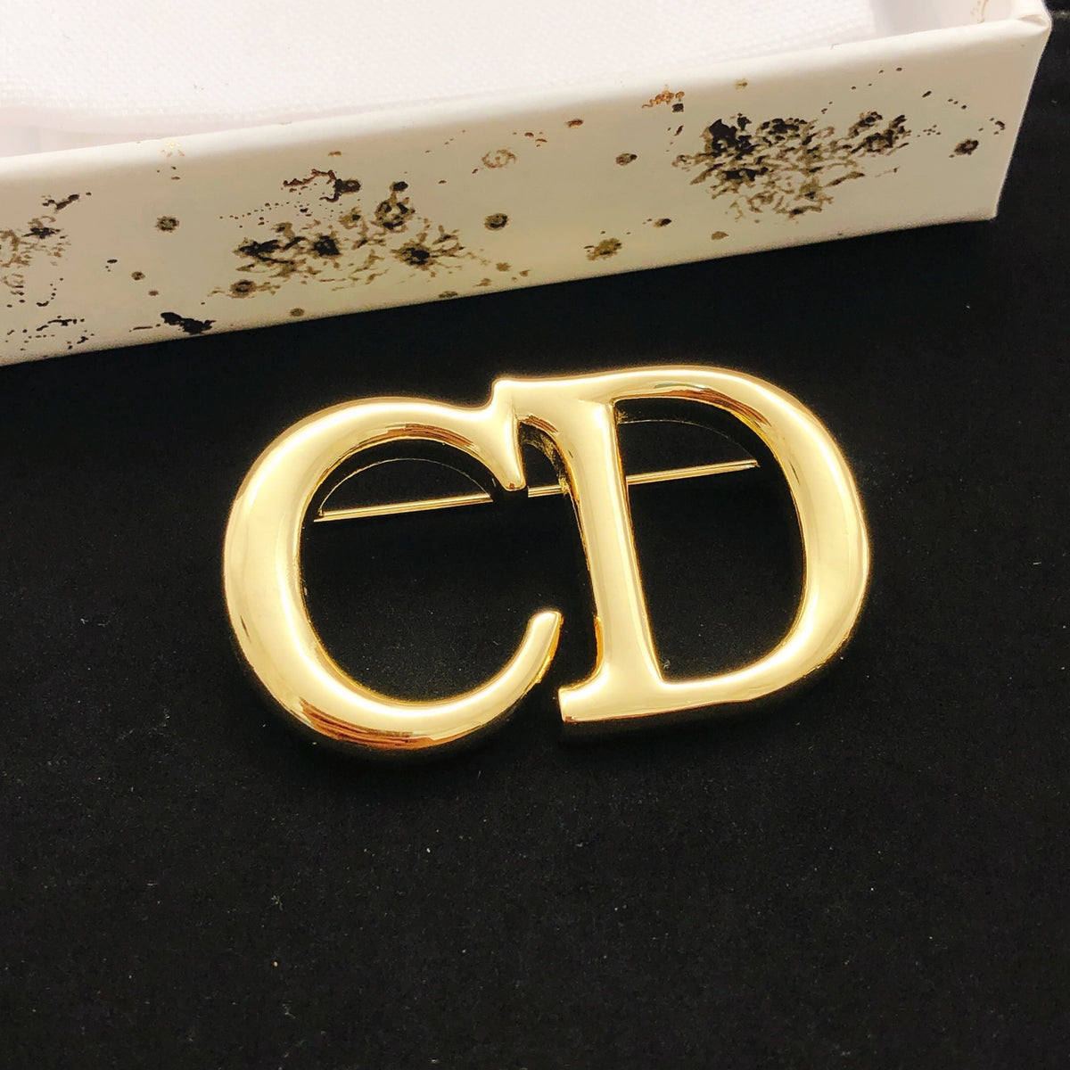Graphic Letter Motif Brooch Pin in Polished Metal-Tone – Design 006 main product view
