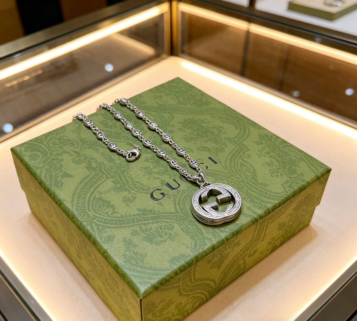 Double-G Emblem Pendant Necklace in Polished Metal-Tone – Design 087 side detail