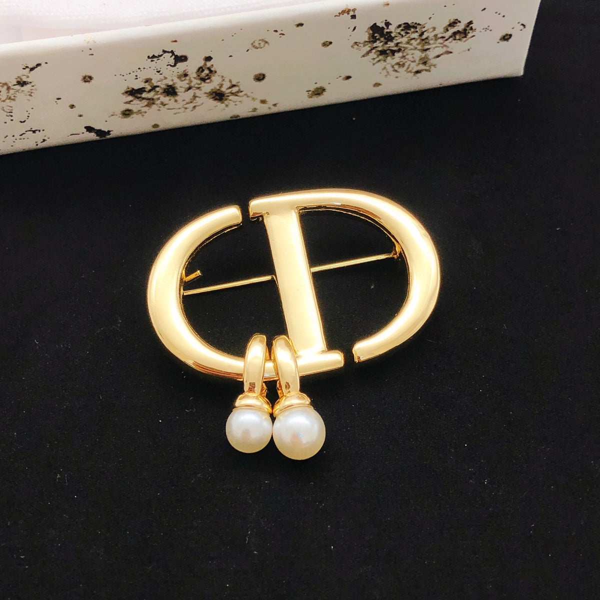Sculptural Brooch Pin in Polished Metal-Tone – Design 013 main product view