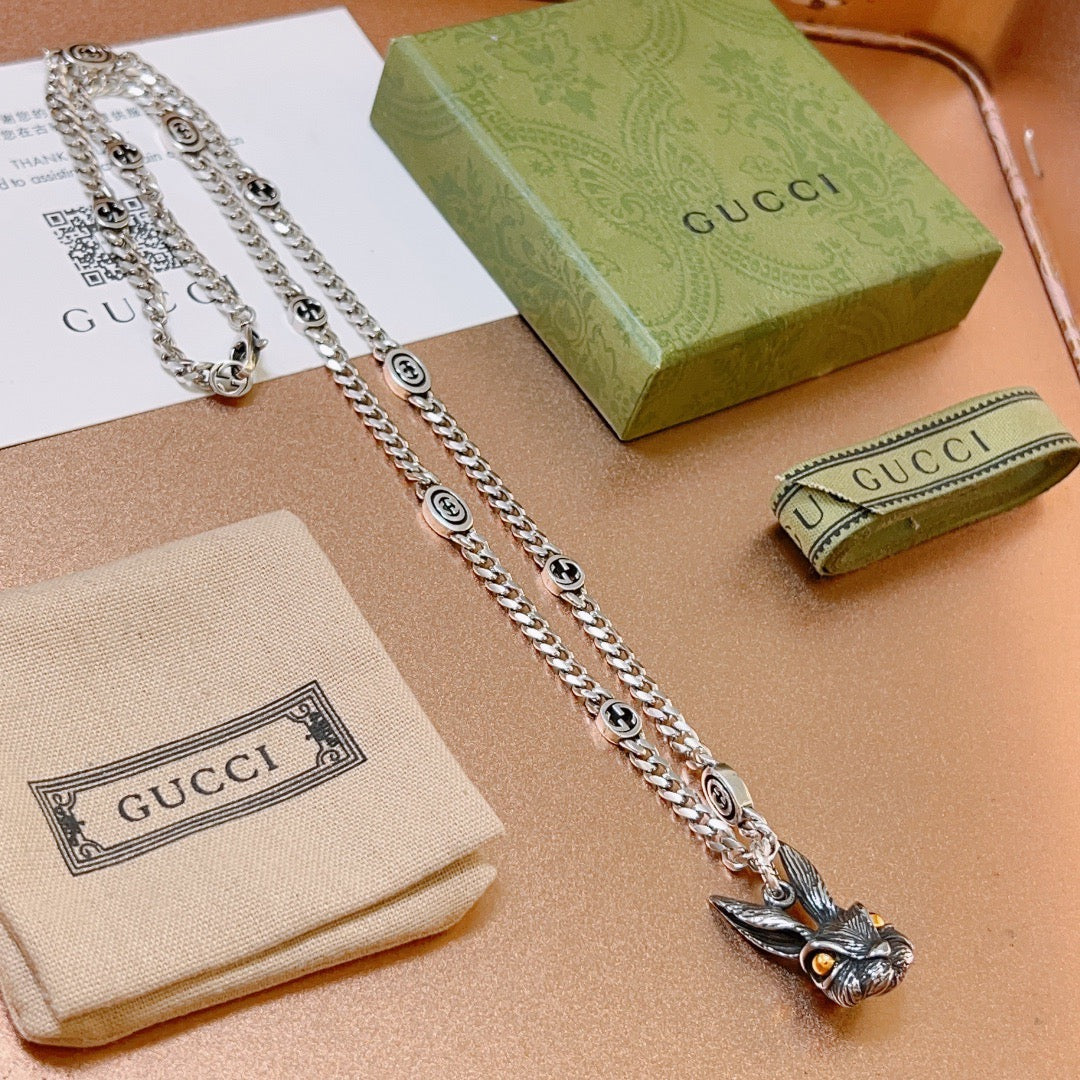 Double-G Emblem Pendant Necklace in Silver-Tone – Vintage Detail – Design 018 main product view