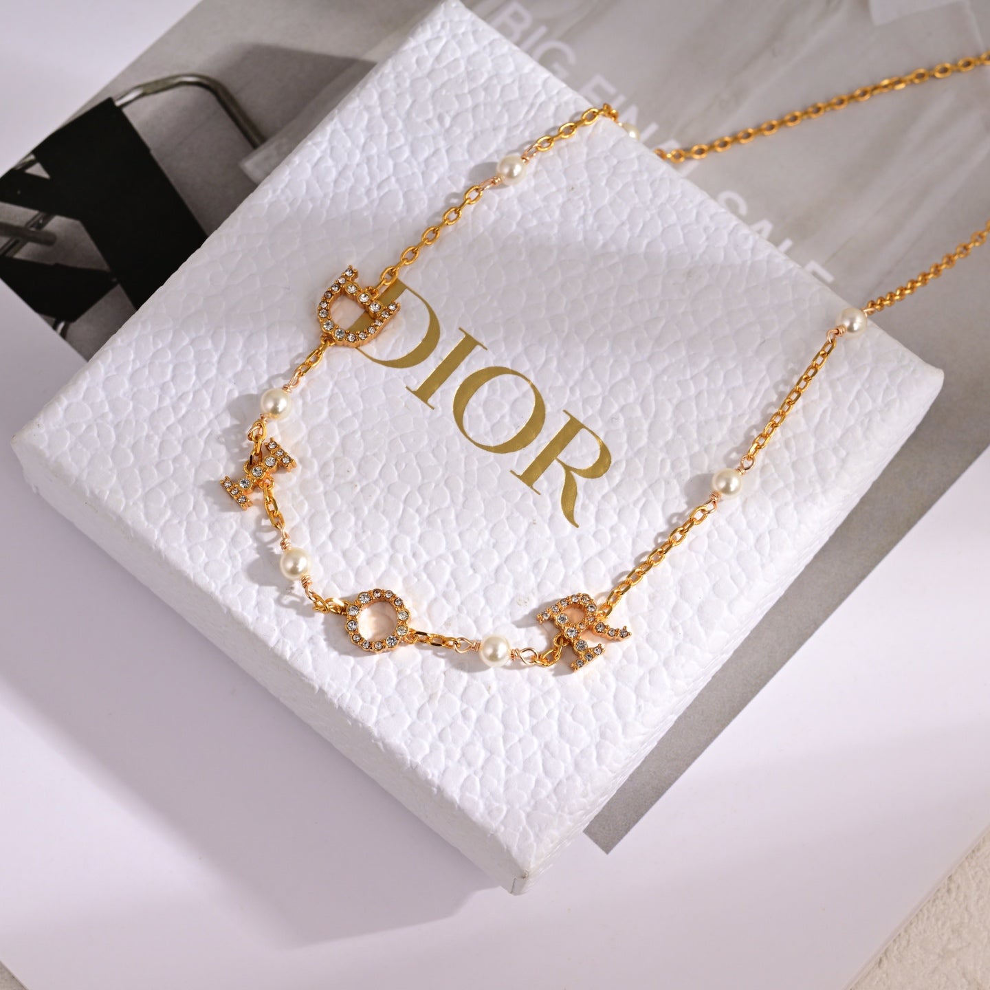 Graphic Letter Motif Pendant Necklace in Polished Metal-Tone – Design 031 side detail