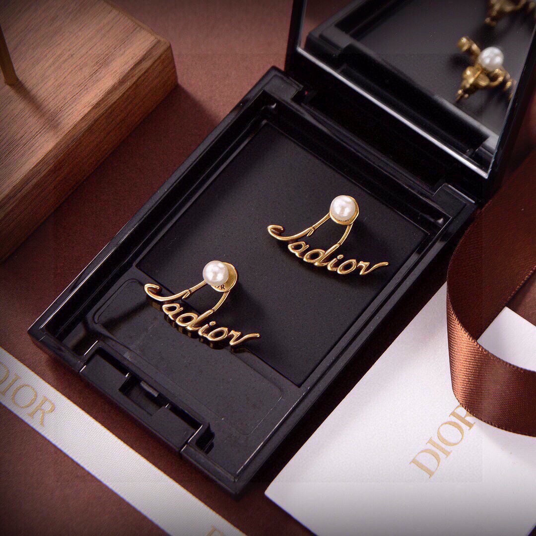 Graphic Letter Motif Stud Earrings in Polished Metal-Tone – Design 004 main product view