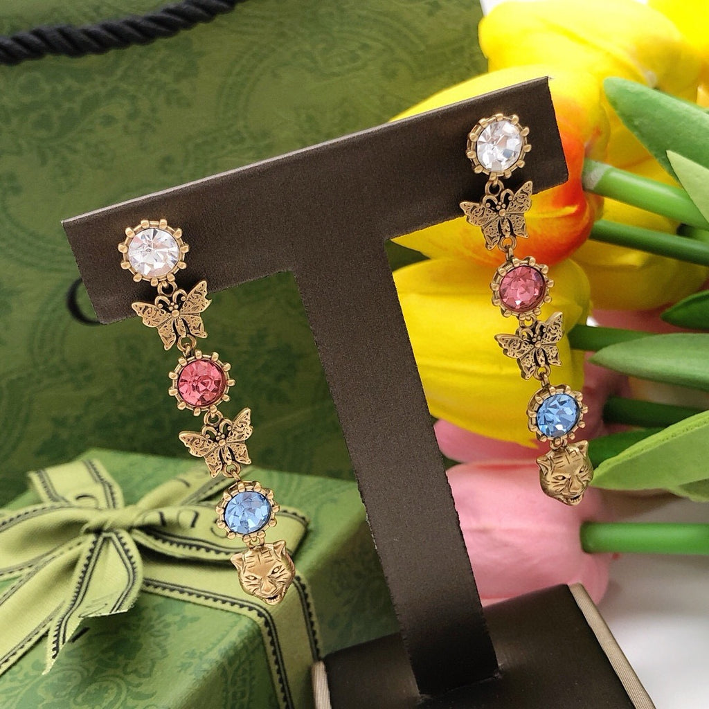 Floral Stud Earrings in Silver-Tone – Design 002 side detail