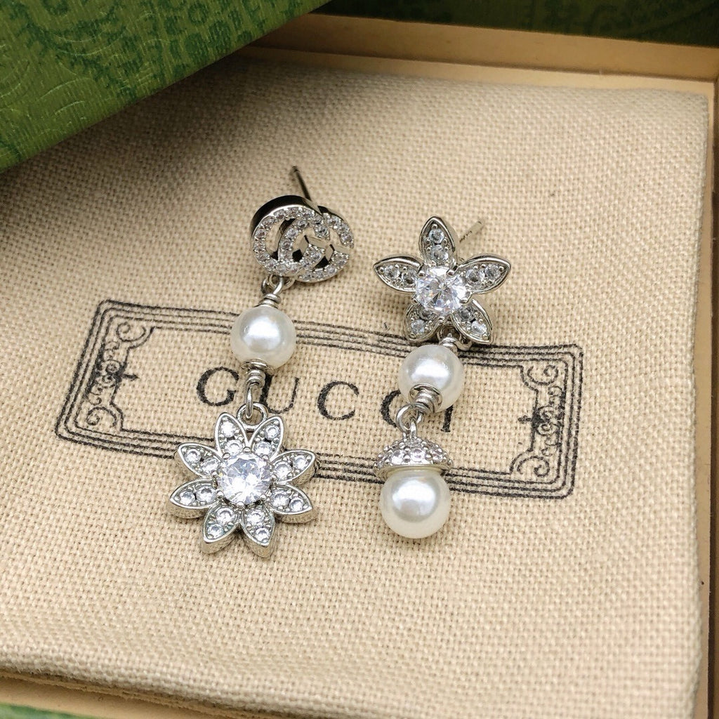 Floral Stud Earrings in Polished Metal-Tone – Design 006 close-up detail