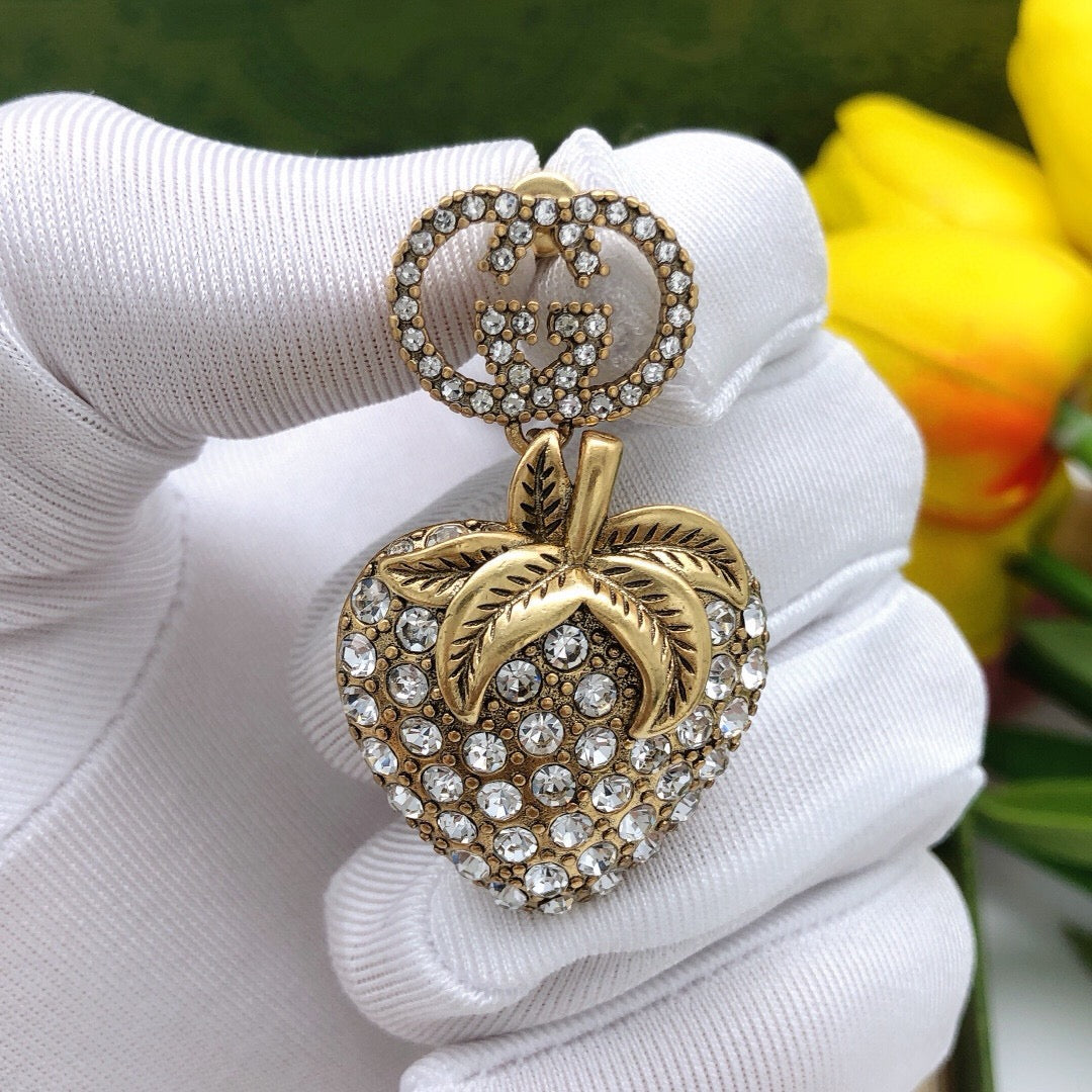 Geometric Emblem Hair Accessory – Crystal Detail detail view