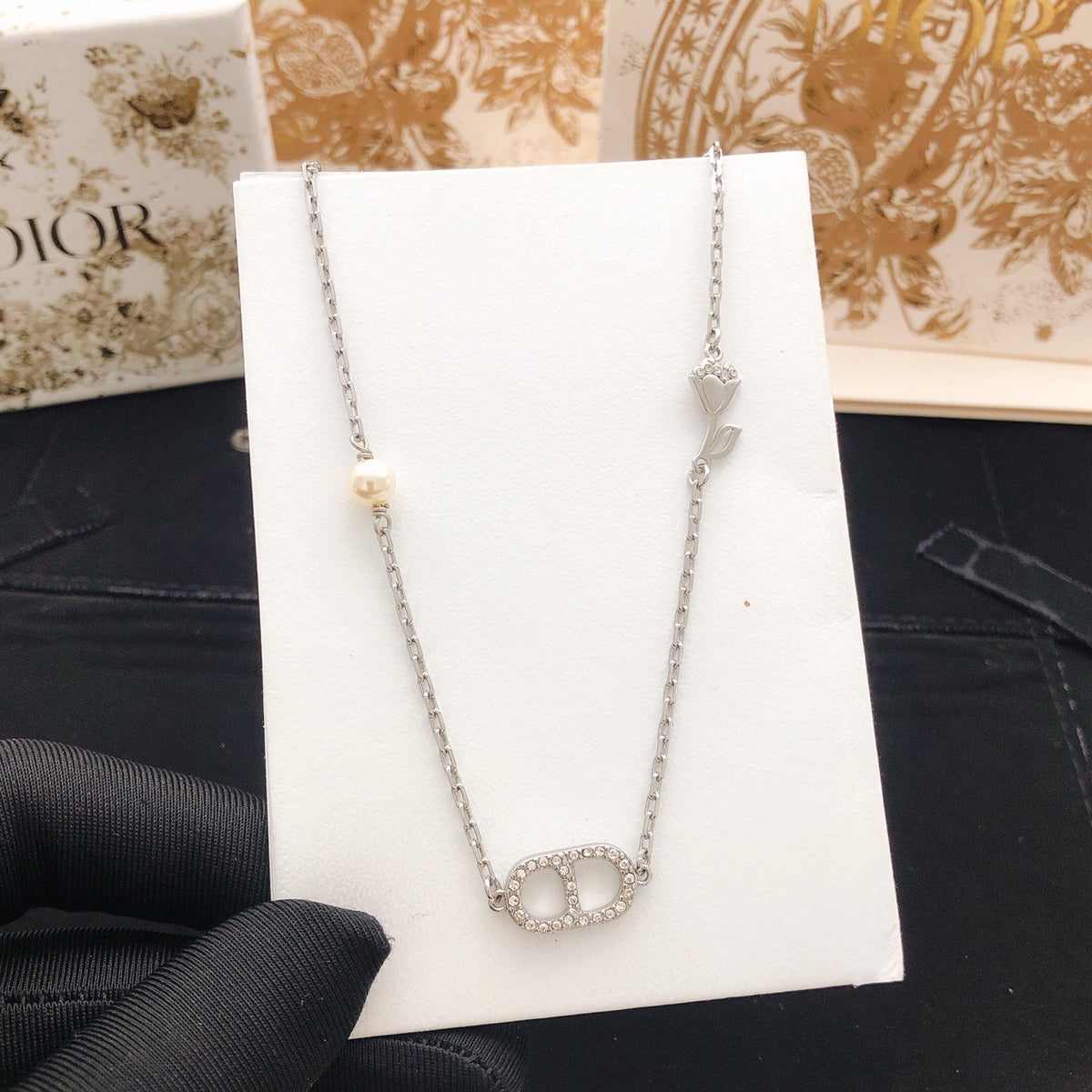 Floral Motif Pendant Necklace in Polished Metal-Tone – Design 001 main product view