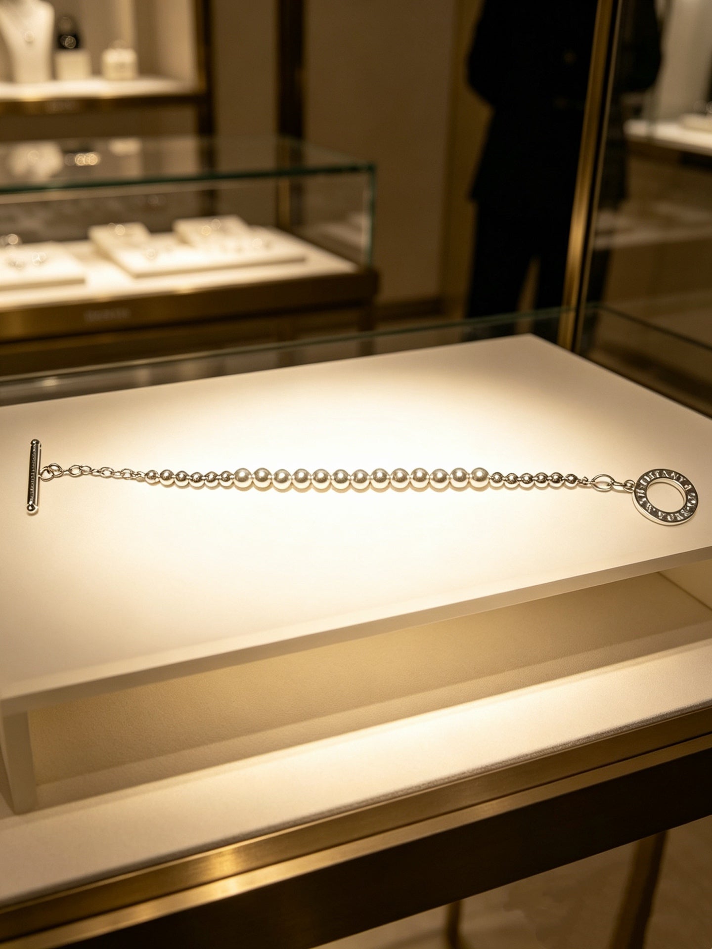 Signature Motif Bracelet in Silver-Tone – Vintage Detail – Design 77 side detail