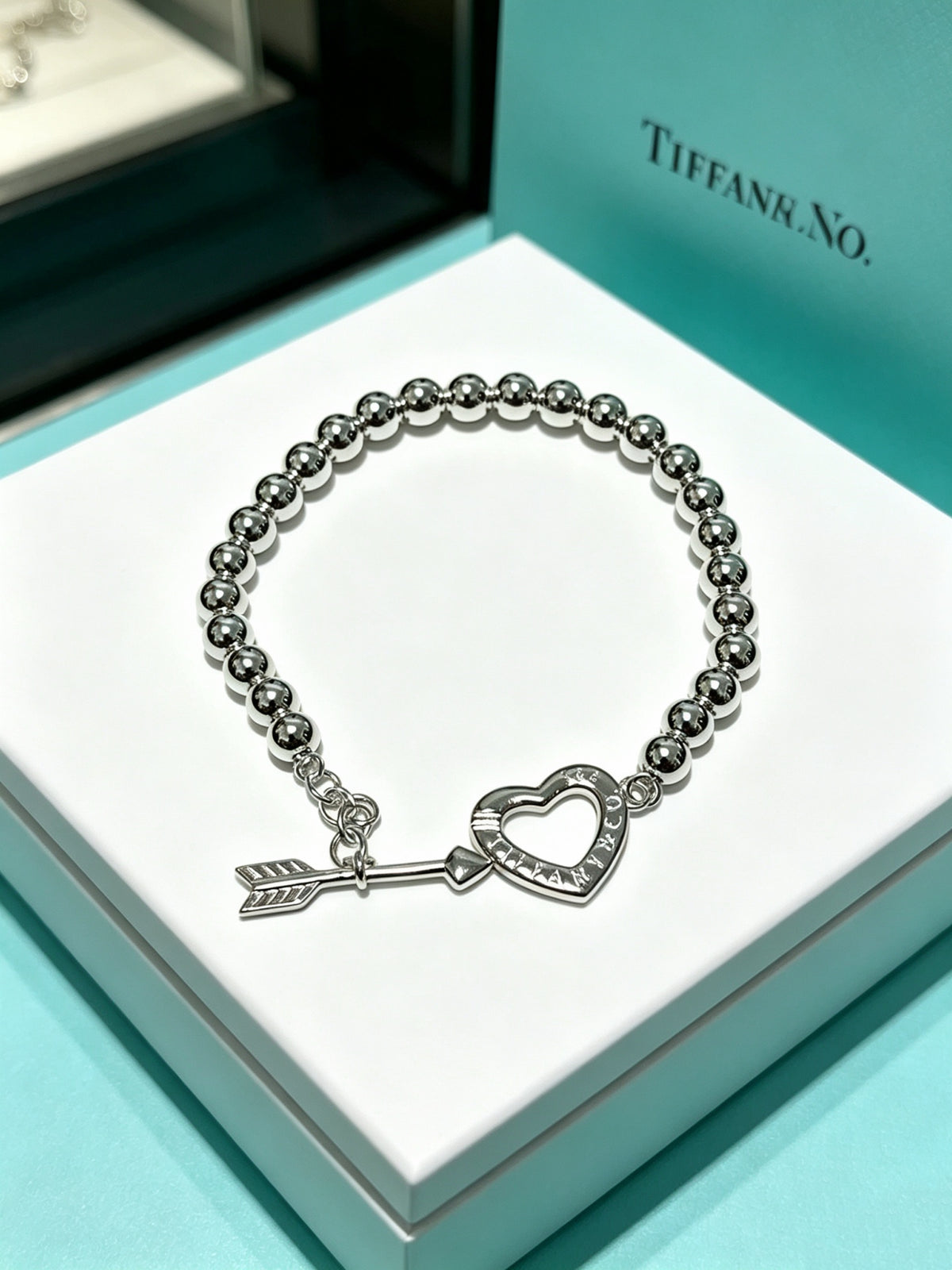 Signature Motif Bracelet in Silver-Tone – Vintage Detail – Design 73 side detail