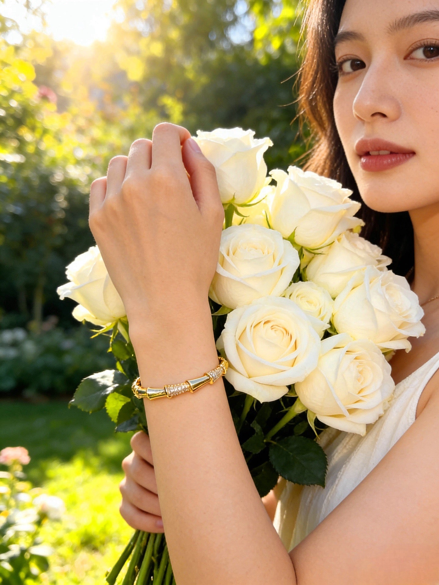 Sculptural Statement Bracelet in Gold-Tone – Design 187 close-up detail