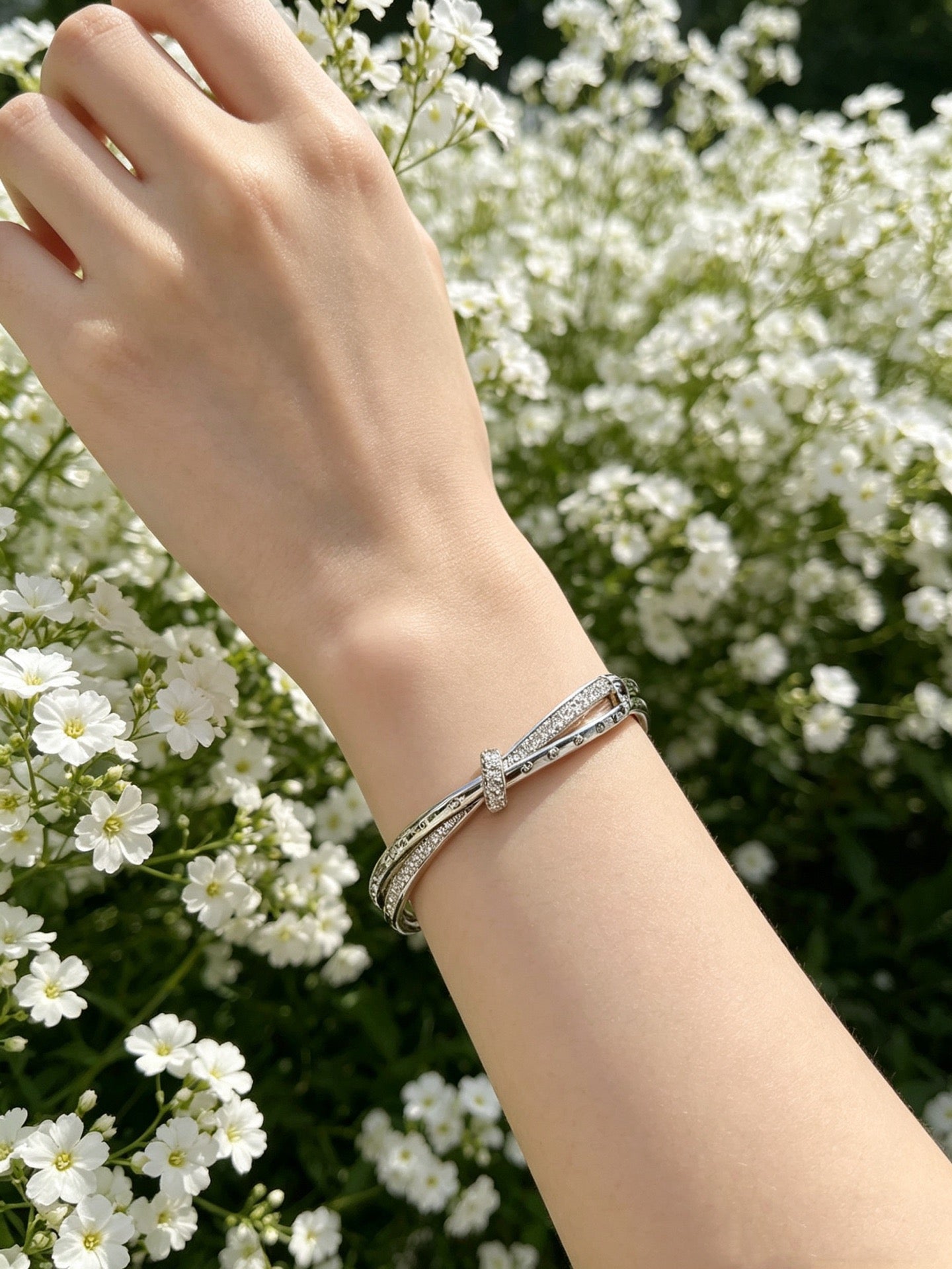 Sculptural Statement Bracelet in Gold-Tone – Design 157 close-up detail