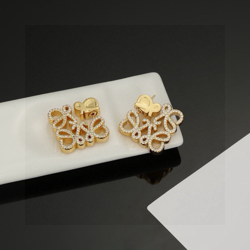 Floral Motif Stud Earrings in Polished Metal-Tone – Design 03 main product view