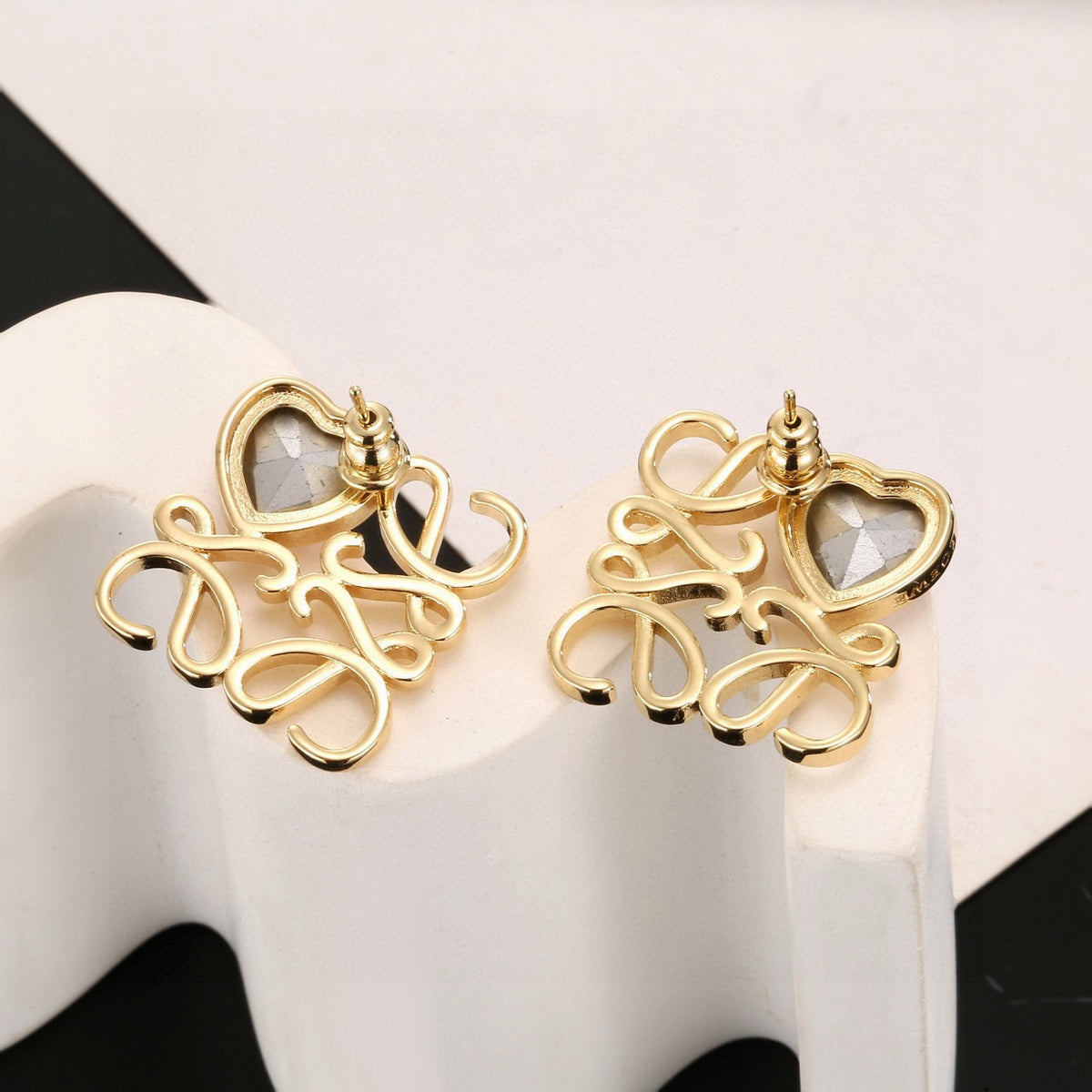 Graphic Emblem Jewelry Accessory in Gold-Tone – Design 04 detail view