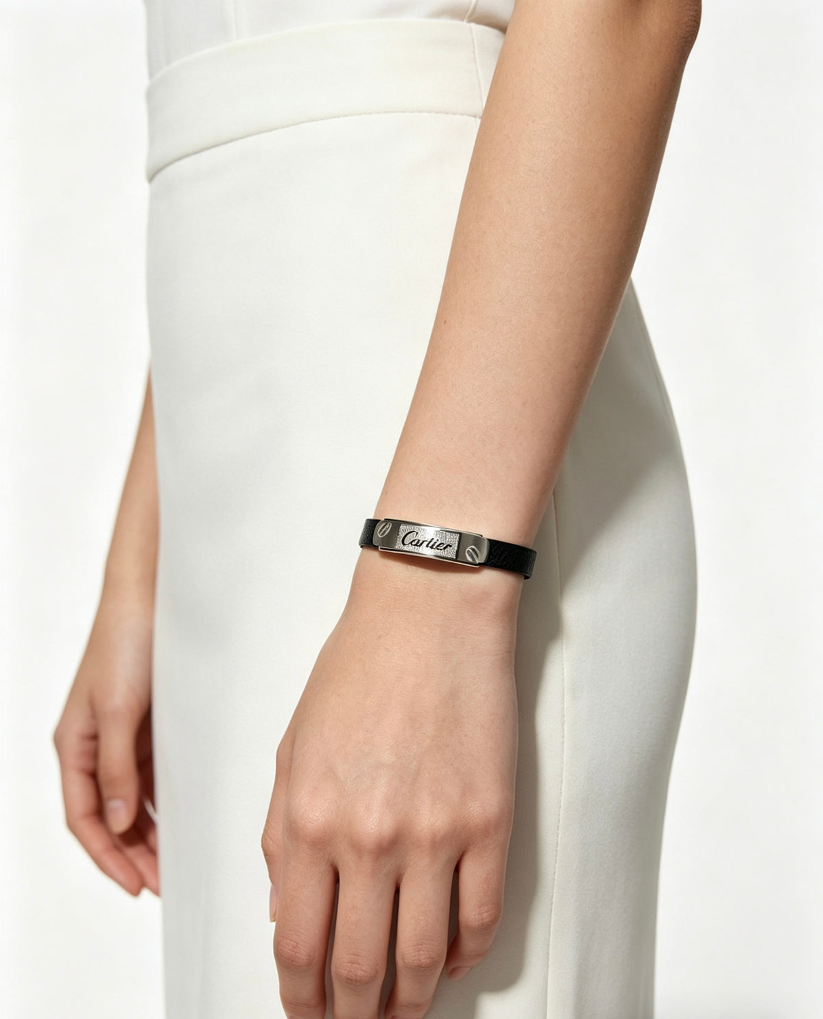 Sculptural Statement Bracelet in Gold-Tone – Design 152 detail view