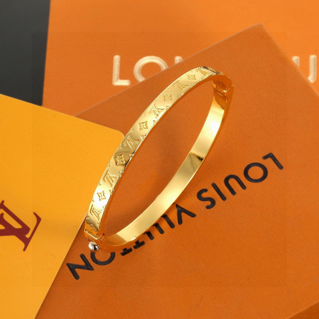 Clover Bangle in Polished Metal-Tone – Clover Detail – Design 007 main product view