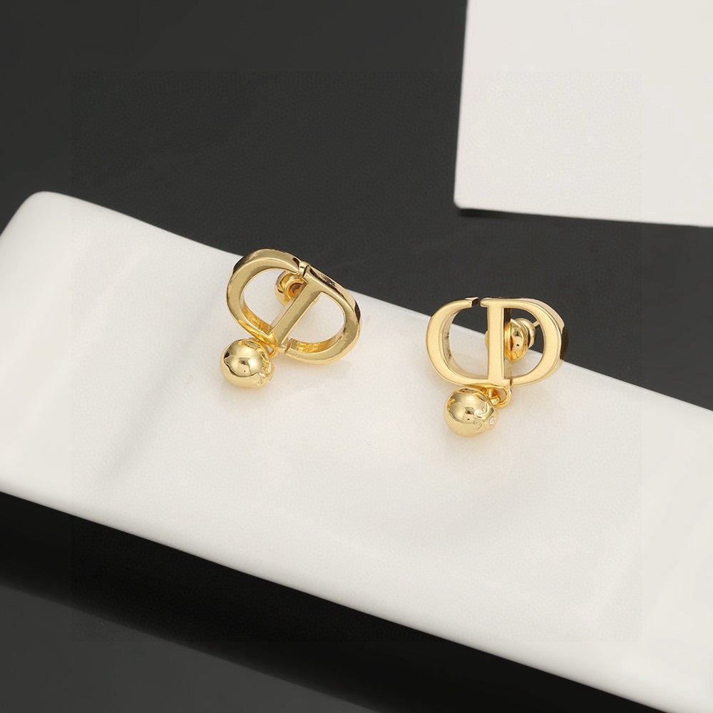 Graphic Letter Motif Statement Earrings in Polished Metal-Tone – Design 024 side detail