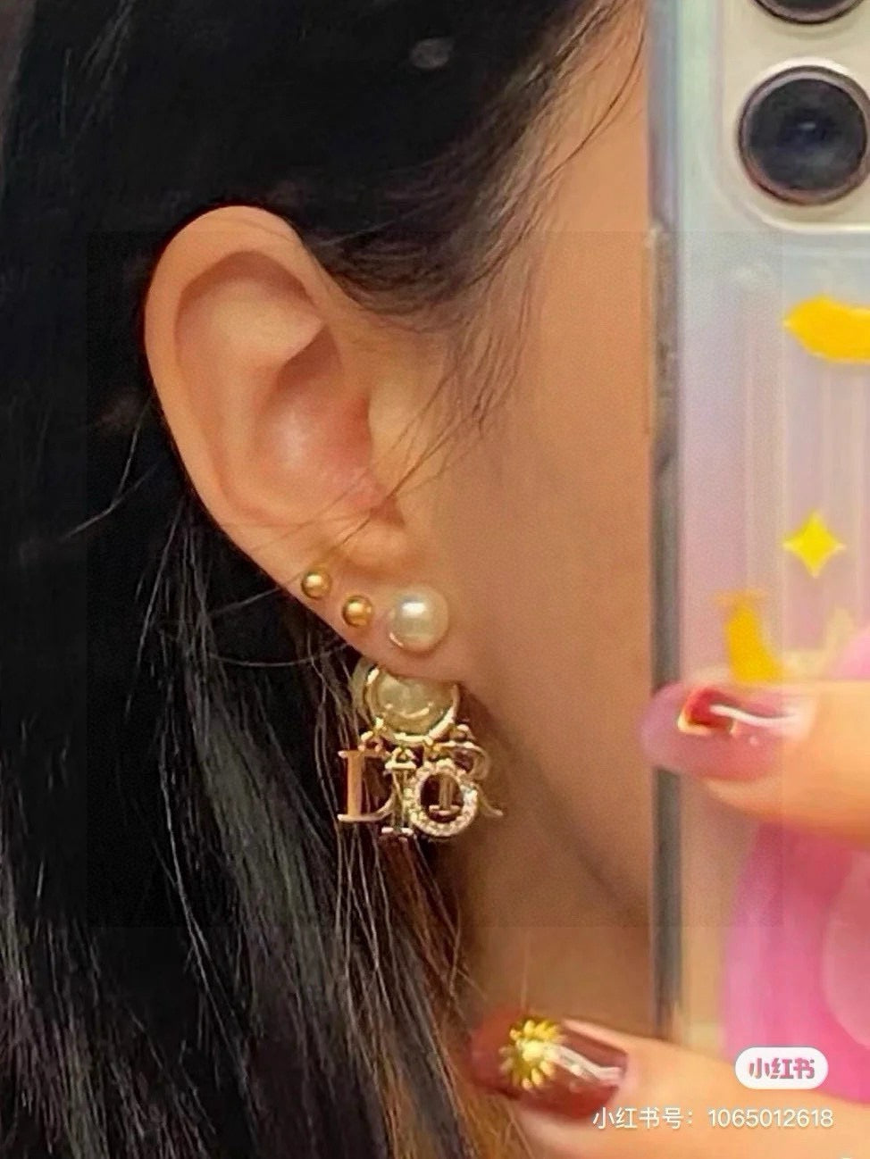 Pearl-Style Motif Statement Earrings in Silver-Tone with Pearl-Style Detail – Design 003 detail view