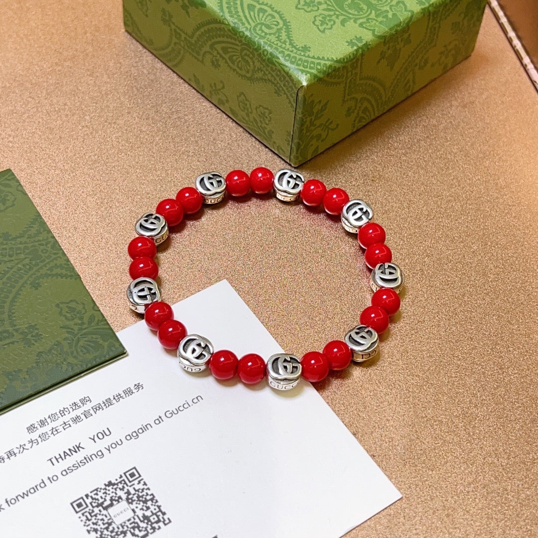 Double-G Emblem Beaded Bracelet in Polished Metal-Tone – Crystal Detail – Design 010 close-up detail