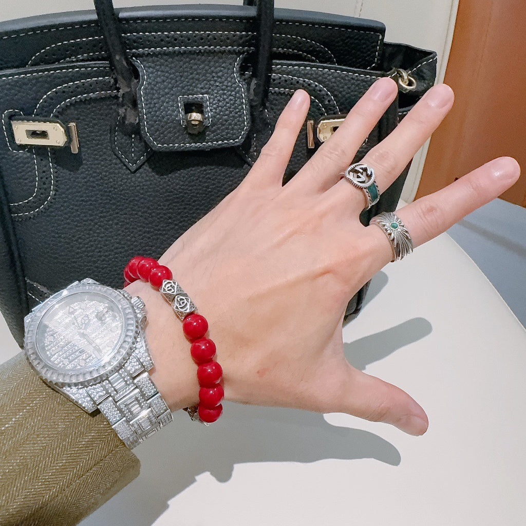 Double-G Emblem Bracelet in Polished Metal-Tone – Design 009 detail view