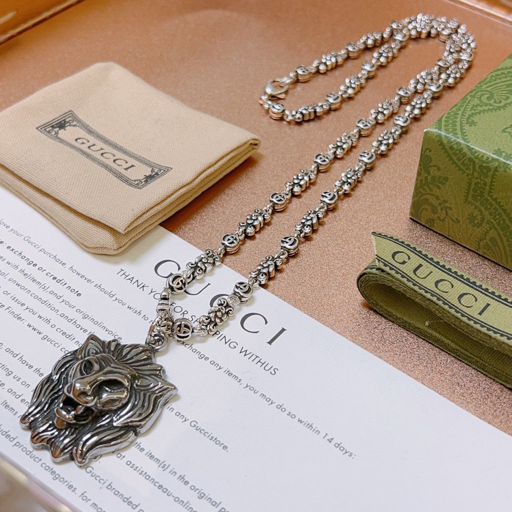 Chain Pendant Necklace in Polished Metal-Tone – Vintage Detail main product view