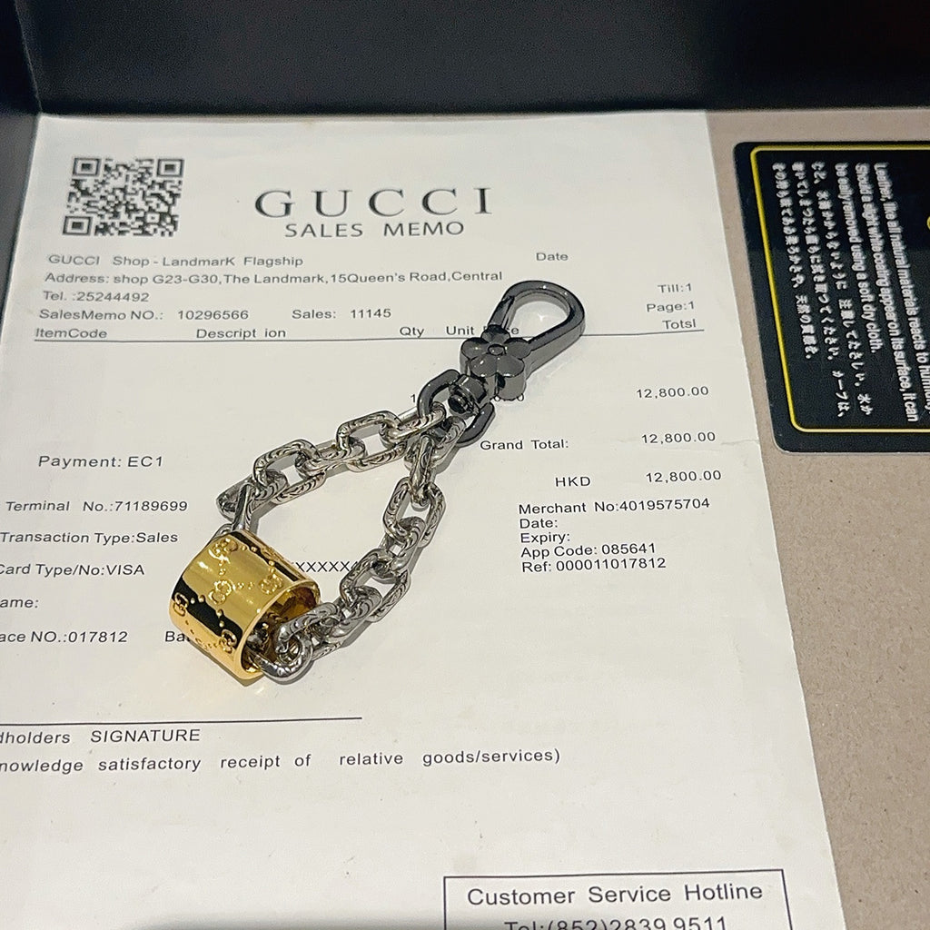 Double-G Emblem Keychain in Polished Metal-Tone – Design 053 side detail