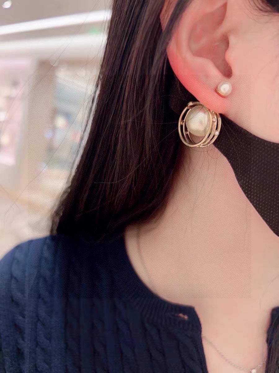 Graphic Letter Motif Statement Earrings in Polished Metal-Tone – Design 044 front view