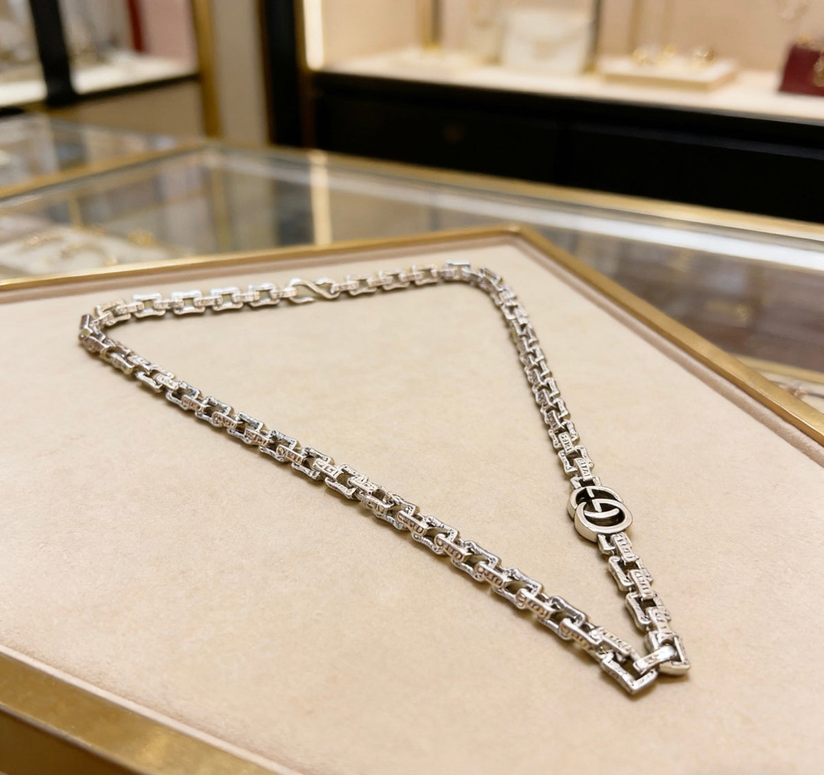 Double-G Emblem Pendant Necklace in Polished Metal-Tone – Design 198 side detail