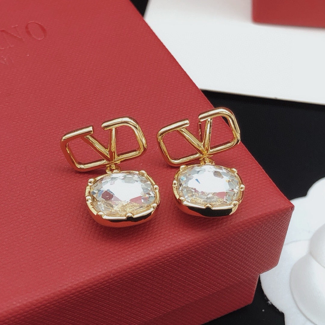 Signature Emblem Crystal-Accent Stud Earrings – Green side detail