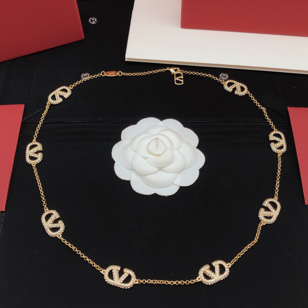 V Emblem Crystal-Accent Pendant Necklace – Design 02 side detail