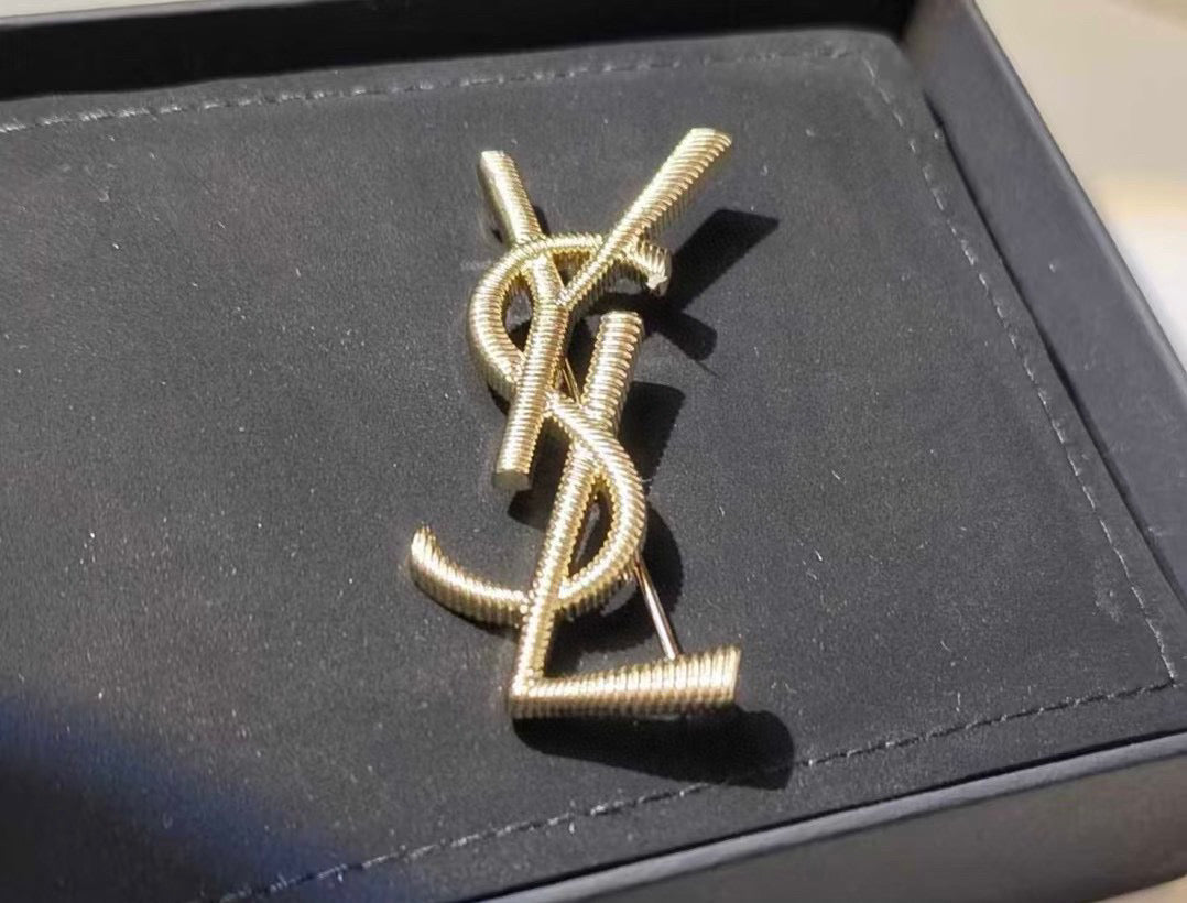 Geometric Emblem Brooch in Polished Metal-Tone – Design 008 detail view