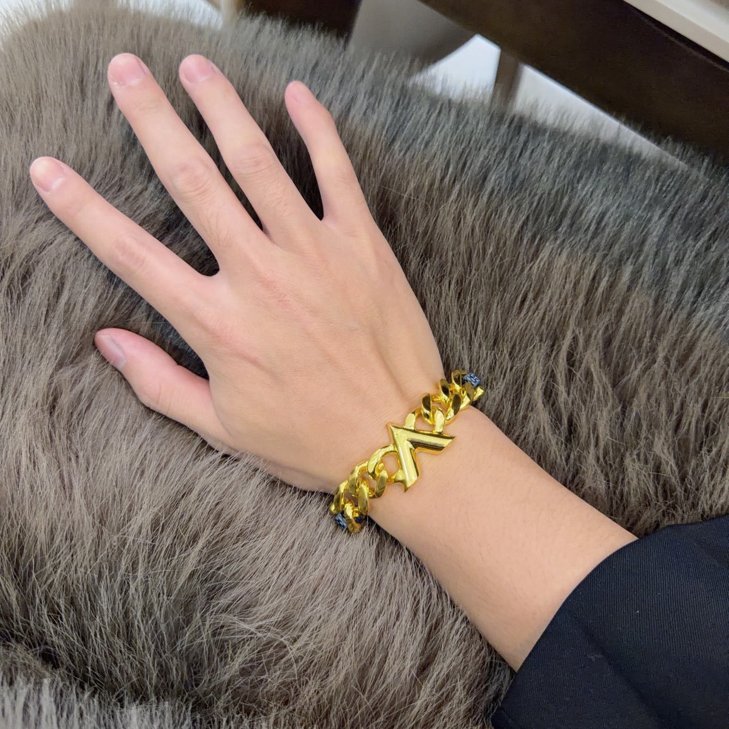 Geometric Emblem Leather-Detail Bracelet – Leather Detail – Design 021 side detail