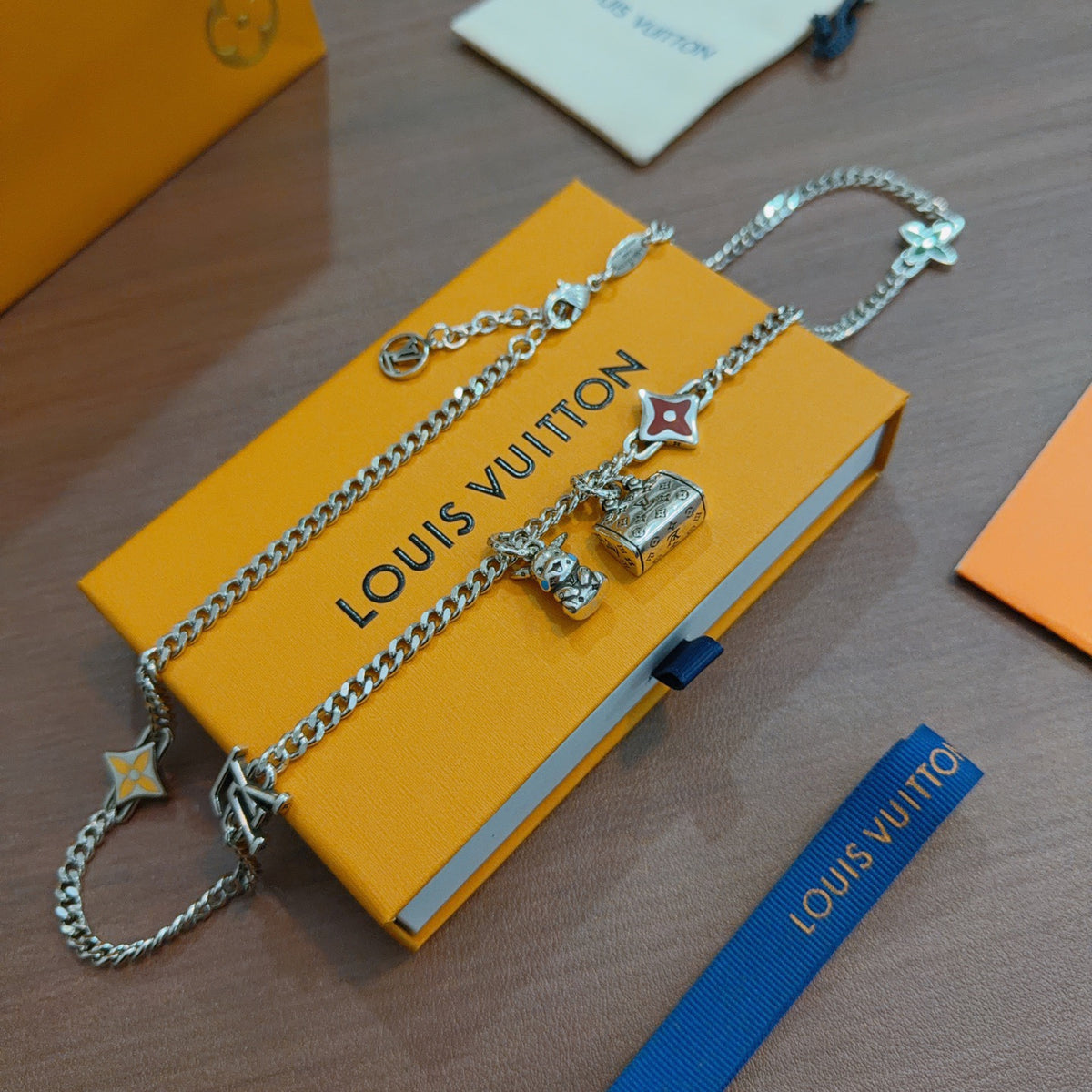 Chain Pendant Necklace in Silver-Tone – Design 036 main product view