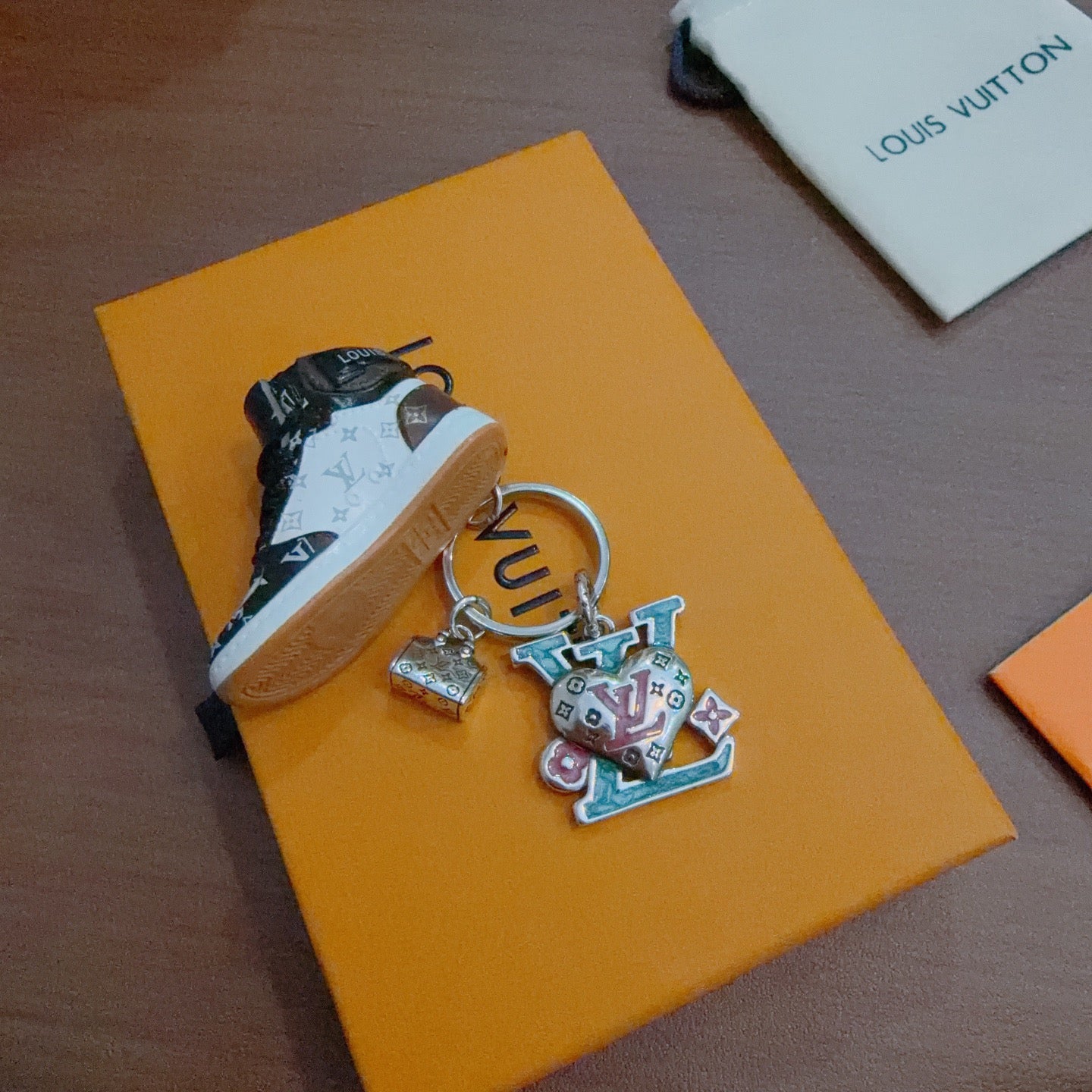 Bag Motif Keychain – Bag Detail – Design 105 front product view