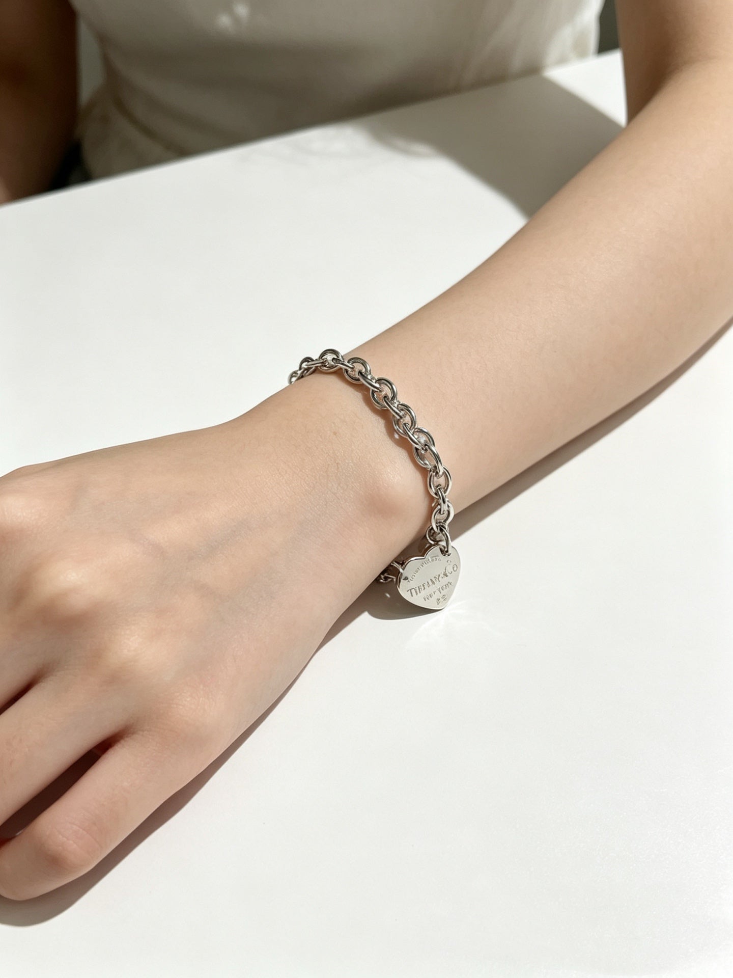 Signature Motif Bracelet in Silver-Tone – Vintage Detail – Design 87 side detail