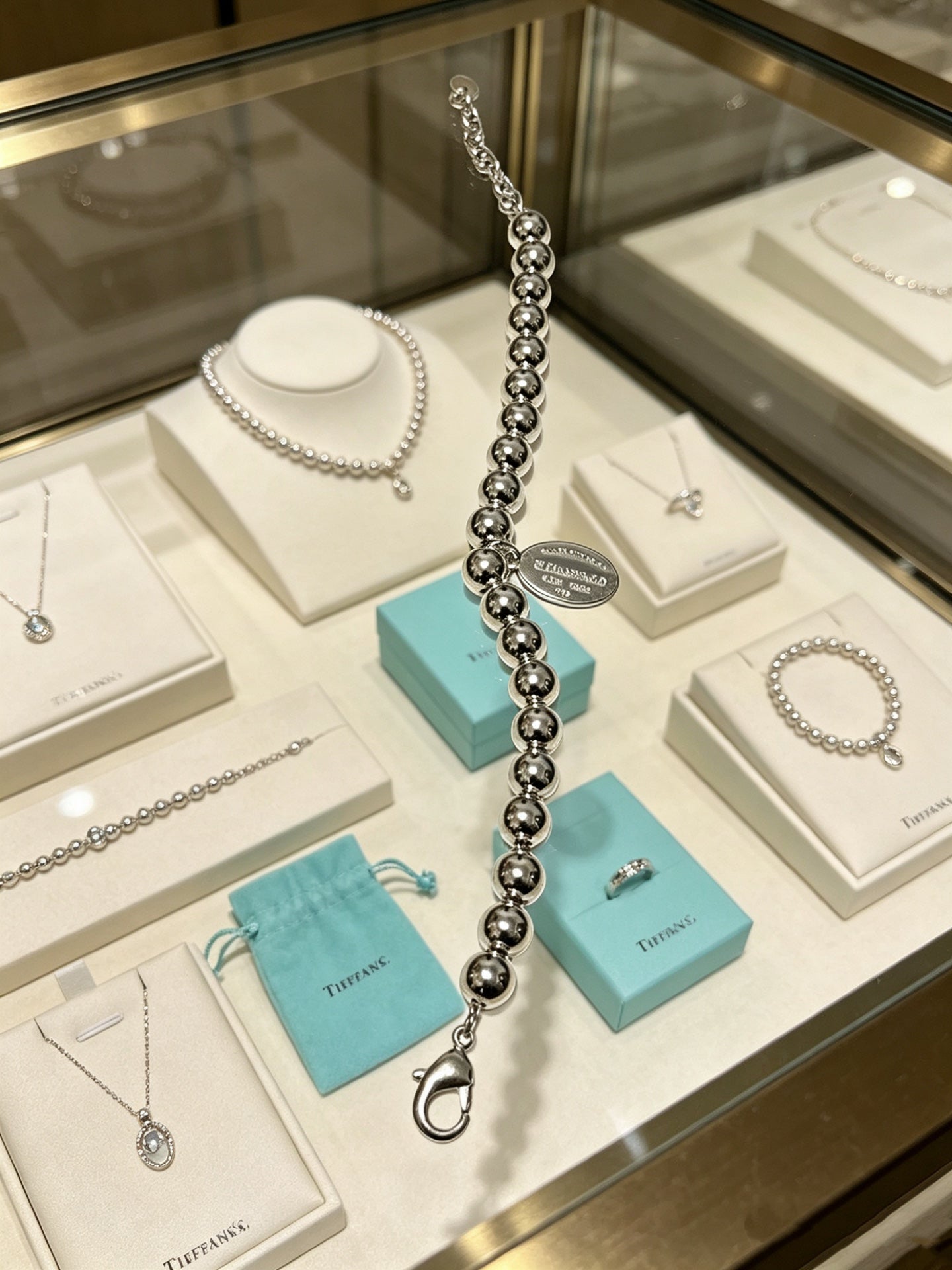 Signature Motif Bracelet in Silver-Tone – Vintage Detail – Design 86 side detail