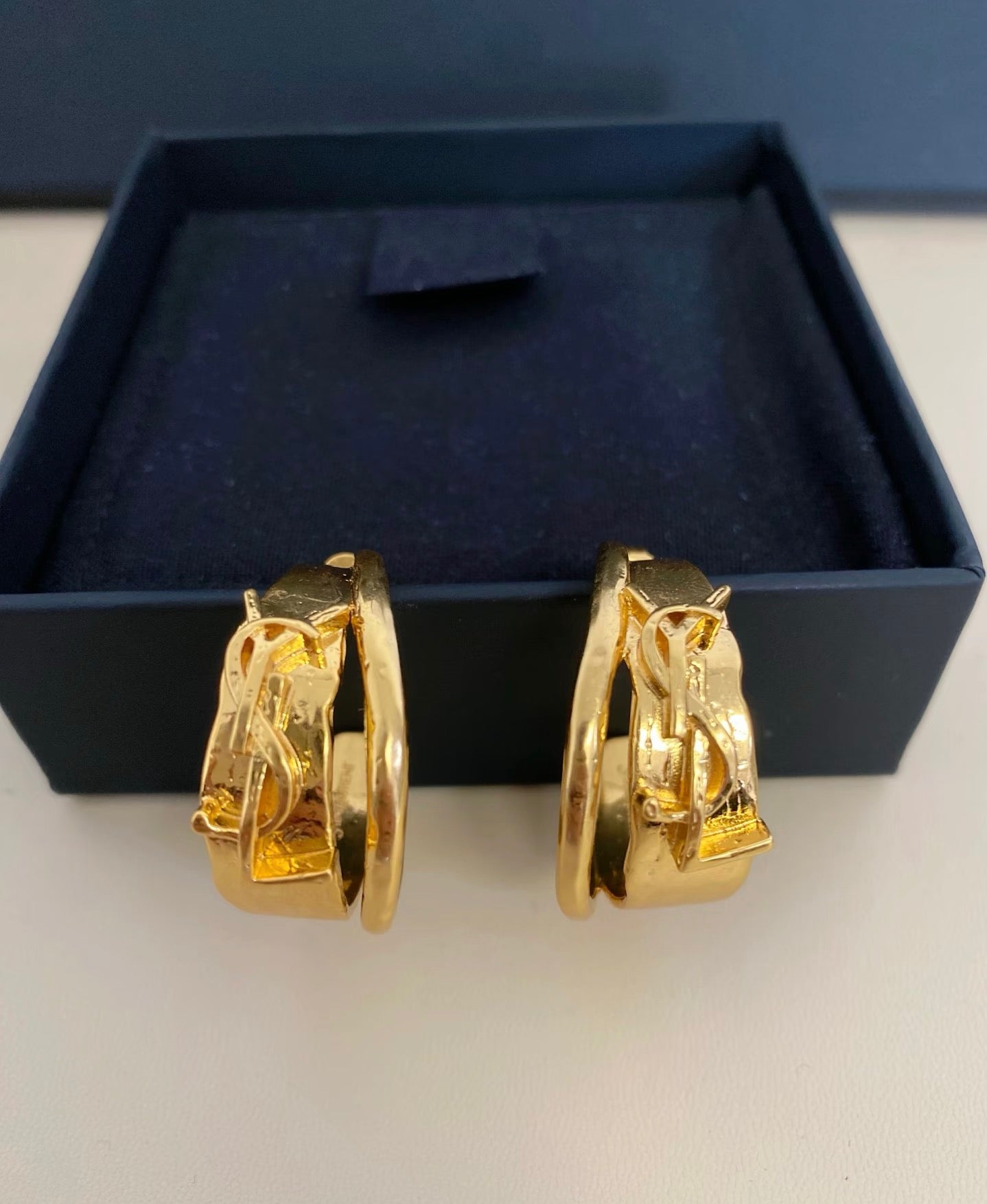 Geometric Emblem Hoop Earrings in Gold-Tone – Vintage Detail front product view