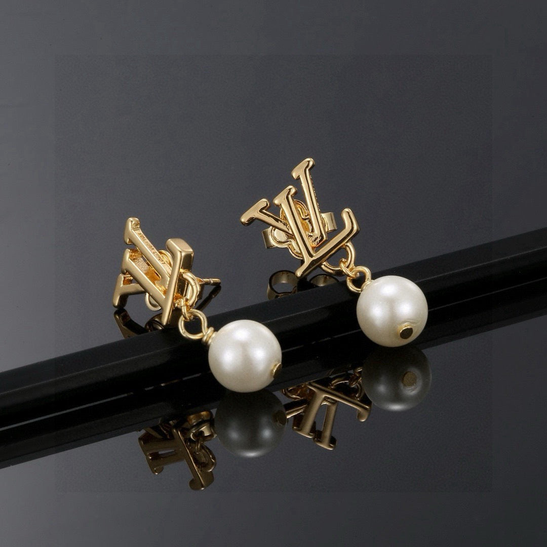 Letter Emblem Stud Earrings in Polished Metal-Tone – Design 040 detail view
